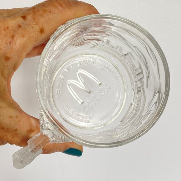 Two-Face Batman Forever McDonalds Collectible Clear Embossed Glass Mug 1995 - Picture 5 of 9